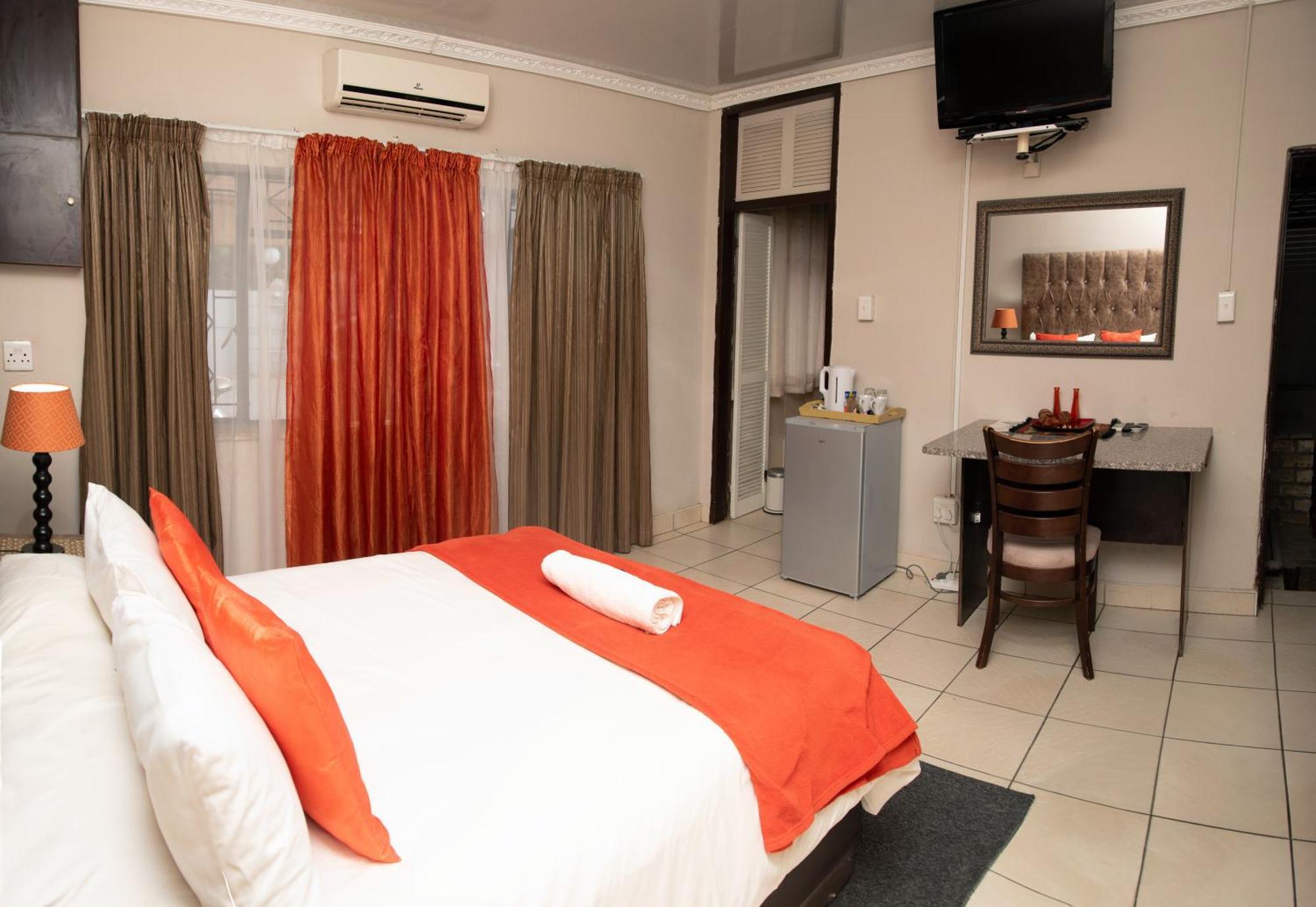 Gold Guest & Conference Bed & Breakfast Welkom Exterior photo
